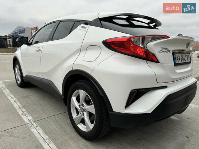 Тойота C-HR, объемом двигателя 1.2 л и пробегом 104 тыс. км за 18700 $, фото 3 на Automoto.ua
