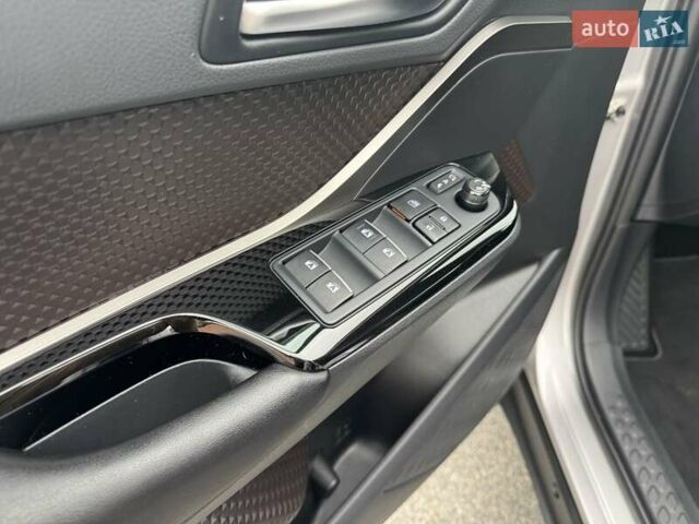 Тойота C-HR 2019 у Дніпро (Дніпропетровську) на Automoto.ua Тойота C-HR, об'ємом двигуна 1.2 л та пробігом 120 тис. км за 22000 $, фото 11 на Automoto.ua