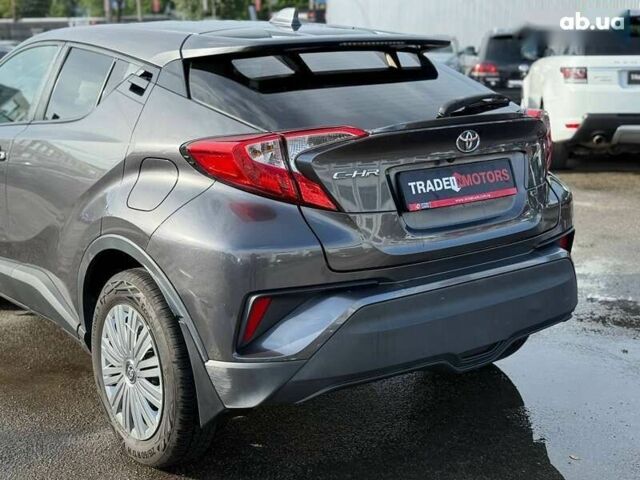 Тойота C-HR, объемом двигателя 0 л и пробегом 93 тыс. км за 18990 $, фото 8 на Automoto.ua
