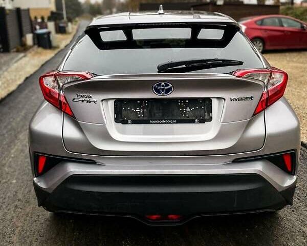 Тойота C-HR, объемом двигателя 1.8 л и пробегом 97 тыс. км за 20700 $, фото 6 на Automoto.ua