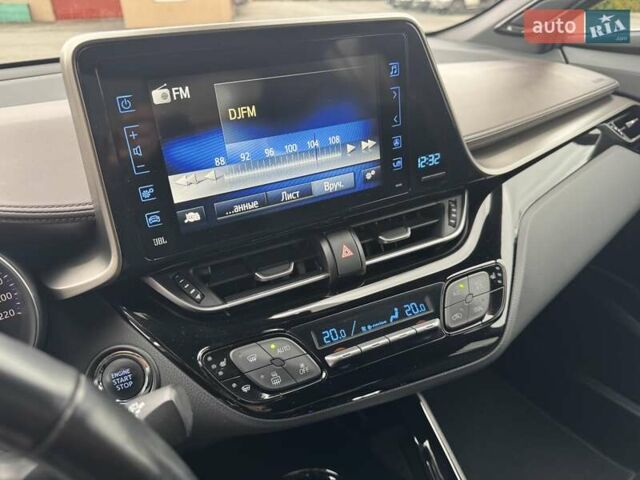 Тойота C-HR 2019 у Дніпро (Дніпропетровську) на Automoto.ua Тойота C-HR, об'ємом двигуна 1.2 л та пробігом 120 тис. км за 22000 $, фото 14 на Automoto.ua