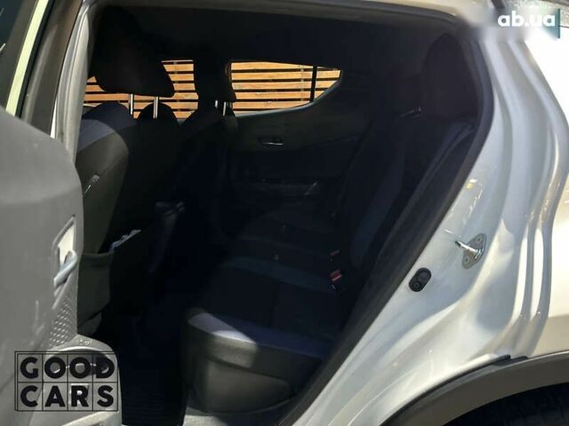 Тойота C-HR, объемом двигателя 0 л и пробегом 46 тыс. км за 22000 $, фото 22 на Automoto.ua