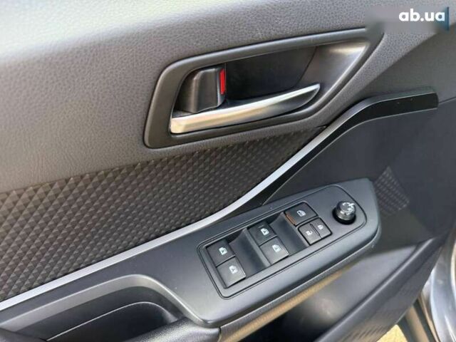 Тойота C-HR, объемом двигателя 0 л и пробегом 93 тыс. км за 18990 $, фото 14 на Automoto.ua