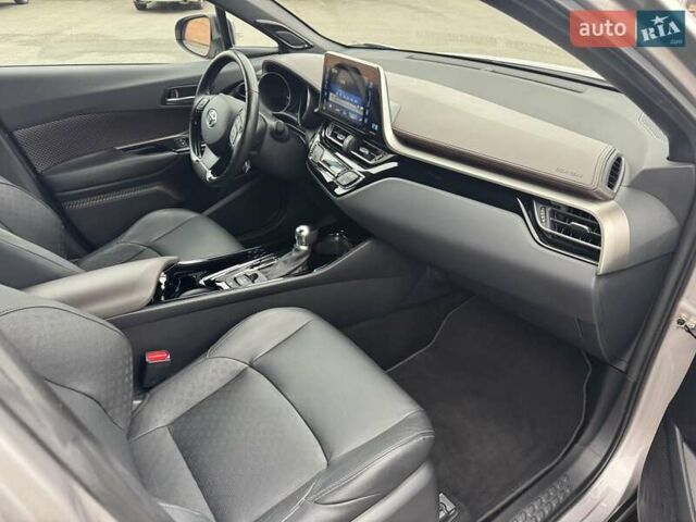 Тойота C-HR 2019 у Дніпро (Дніпропетровську) на Automoto.ua Тойота C-HR, об'ємом двигуна 1.2 л та пробігом 120 тис. км за 22000 $, фото 10 на Automoto.ua