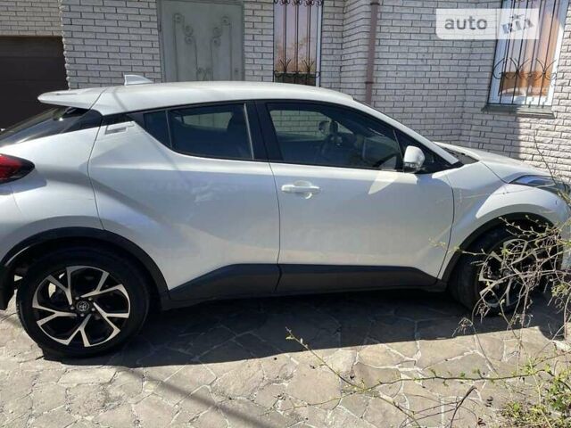 Тойота C-HR, объемом двигателя 2 л и пробегом 21 тыс. км за 23500 $, фото 2 на Automoto.ua