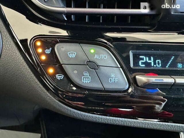 Тойота C-HR, объемом двигателя 0 л и пробегом 41 тыс. км за 30950 $, фото 26 на Automoto.ua