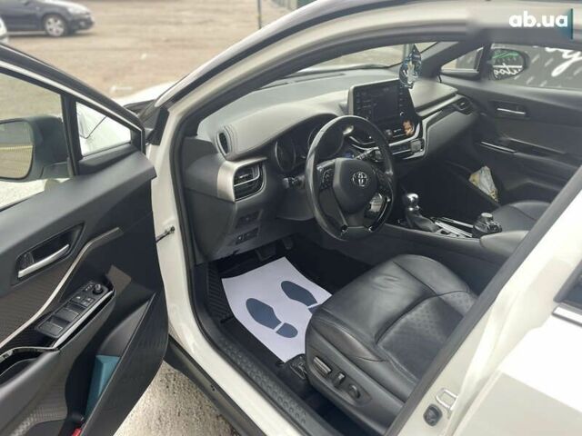Тойота C-HR, об'ємом двигуна 0 л та пробігом 85 тис. км за 26999 $, фото 14 на Automoto.ua