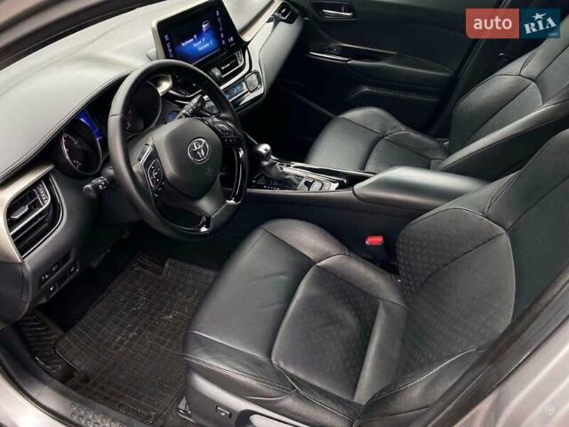 Тойота C-HR, объемом двигателя 1.8 л и пробегом 97 тыс. км за 20700 $, фото 10 на Automoto.ua