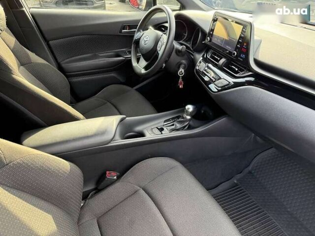 Тойота C-HR, объемом двигателя 0 л и пробегом 93 тыс. км за 18990 $, фото 25 на Automoto.ua