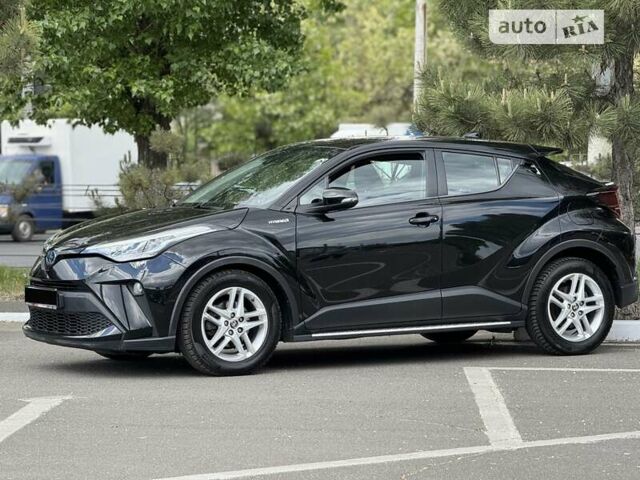 Тойота C-HR, объемом двигателя 1.8 л и пробегом 30 тыс. км за 27999 $, фото 5 на Automoto.ua