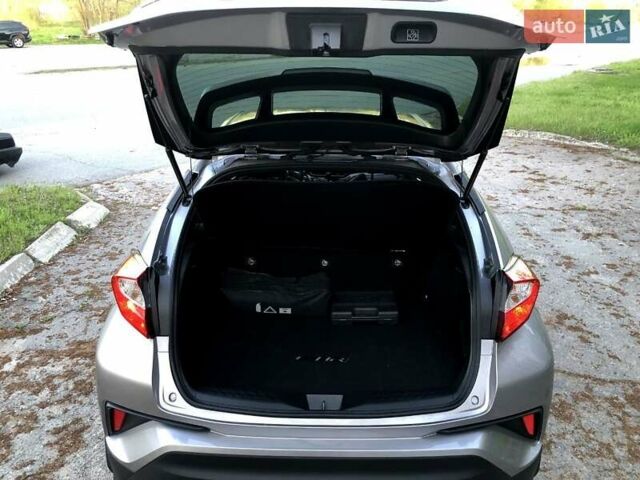Тойота C-HR, об'ємом двигуна 2 л та пробігом 31 тис. км за 23999 $, фото 12 на Automoto.ua