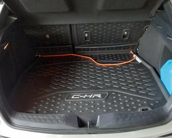 Тойота C-HR, объемом двигателя 0 л и пробегом 67 тыс. км за 20900 $, фото 6 на Automoto.ua