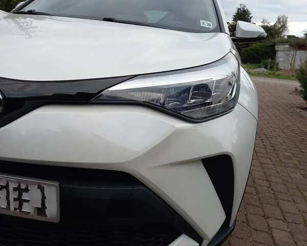 Тойота C-HR, объемом двигателя 0 л и пробегом 67 тыс. км за 20900 $, фото 1 на Automoto.ua
