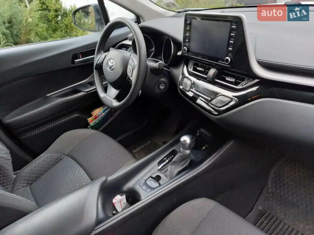 Тойота C-HR, объемом двигателя 0 л и пробегом 67 тыс. км за 20900 $, фото 3 на Automoto.ua