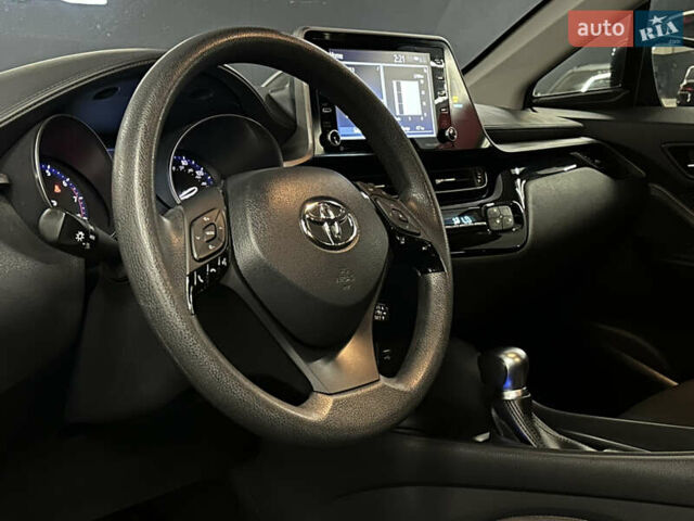 Тойота C-HR, об'ємом двигуна 2 л та пробігом 60 тис. км за 19999 $, фото 15 на Automoto.ua