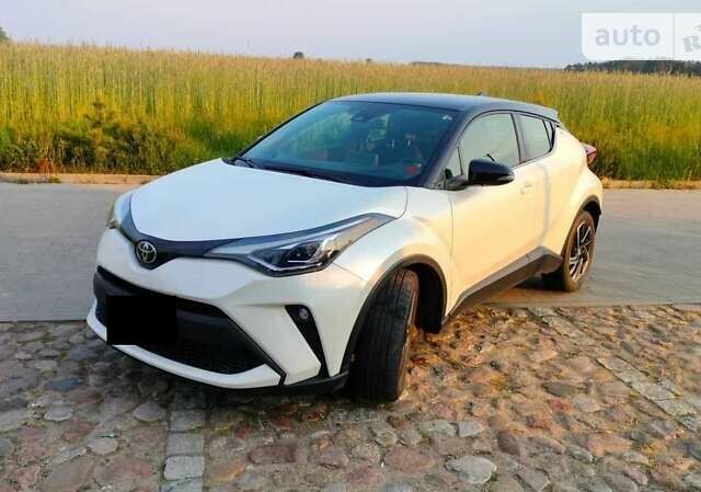 Тойота C-HR, об'ємом двигуна 2 л та пробігом 26 тис. км за 24500 $, фото 12 на Automoto.ua