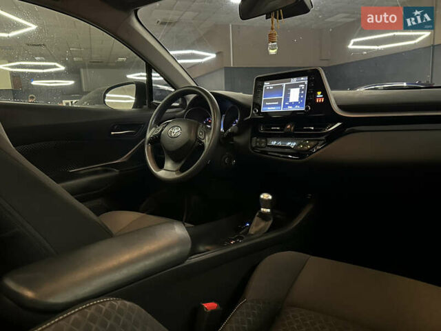 Тойота C-HR, об'ємом двигуна 2 л та пробігом 60 тис. км за 19999 $, фото 20 на Automoto.ua
