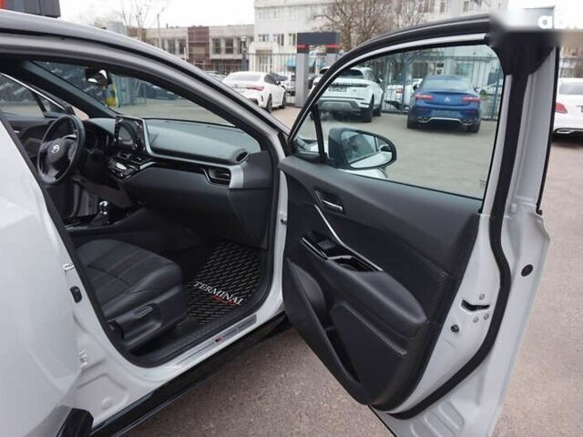 Тойота C-HR, объемом двигателя 2 л и пробегом 26 тыс. км за 31900 $, фото 28 на Automoto.ua