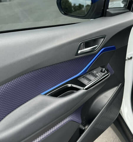 Тойота C-HR, объемом двигателя 0 л и пробегом 24 тыс. км за 22500 $, фото 10 на Automoto.ua