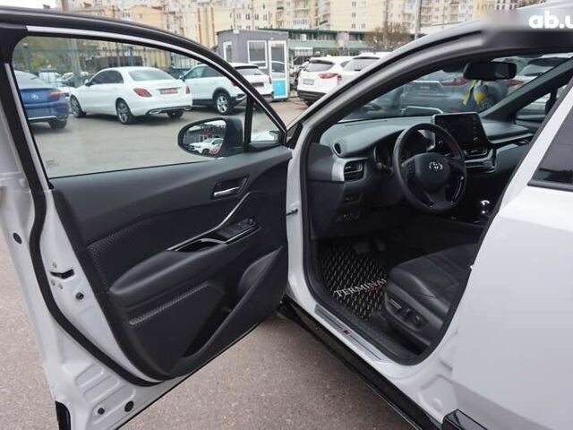 Тойота C-HR, объемом двигателя 2 л и пробегом 26 тыс. км за 31900 $, фото 15 на Automoto.ua