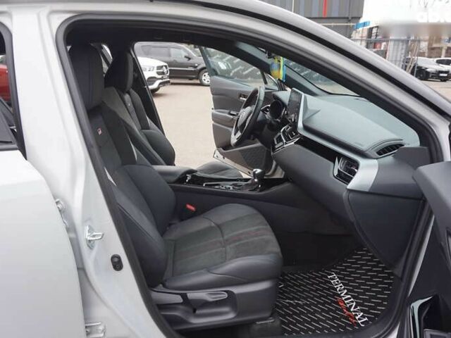 Тойота C-HR, объемом двигателя 2 л и пробегом 26 тыс. км за 31900 $, фото 29 на Automoto.ua