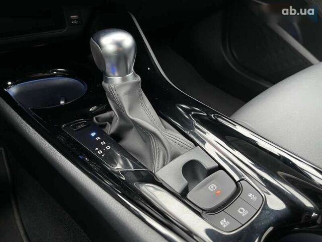 Тойота C-HR, объемом двигателя 0 л и пробегом 32 тыс. км за 38700 $, фото 20 на Automoto.ua