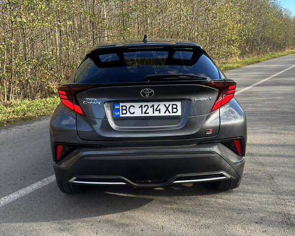 Тойота C-HR, об'ємом двигуна 1.8 л та пробігом 28 тис. км за 25500 $, фото 2 на Automoto.ua