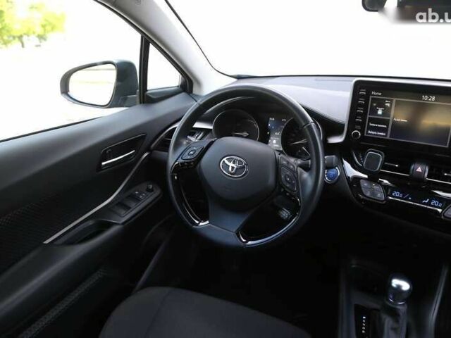 Тойота C-HR, объемом двигателя 0 л и пробегом 29 тыс. км за 29500 $, фото 10 на Automoto.ua
