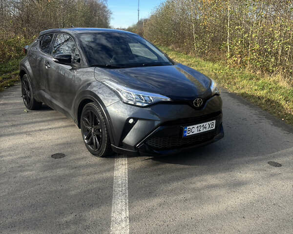 Тойота C-HR, об'ємом двигуна 1.8 л та пробігом 28 тис. км за 25500 $, фото 4 на Automoto.ua