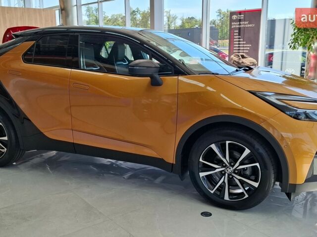 купить новое авто Тойота C-HR 2023 года от официального дилера Тойота на Столичному Тойота фото