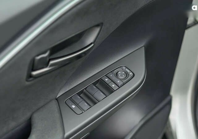 Тойота C-HR, объемом двигателя 0 л и пробегом 3 тыс. км за 48771 $, фото 14 на Automoto.ua