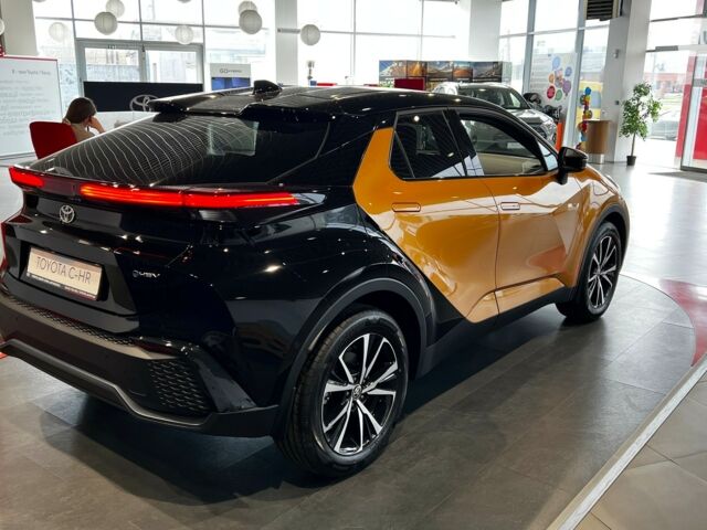 Тойота C-HR, об'ємом двигуна 1.99 л та пробігом 0 тис. км за 44062 $, фото 4 на Automoto.ua