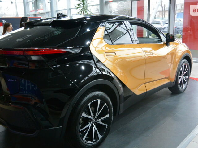 Тойота C-HR, объемом двигателя 1.99 л и пробегом 0 тыс. км за 44680 $, фото 2 на Automoto.ua