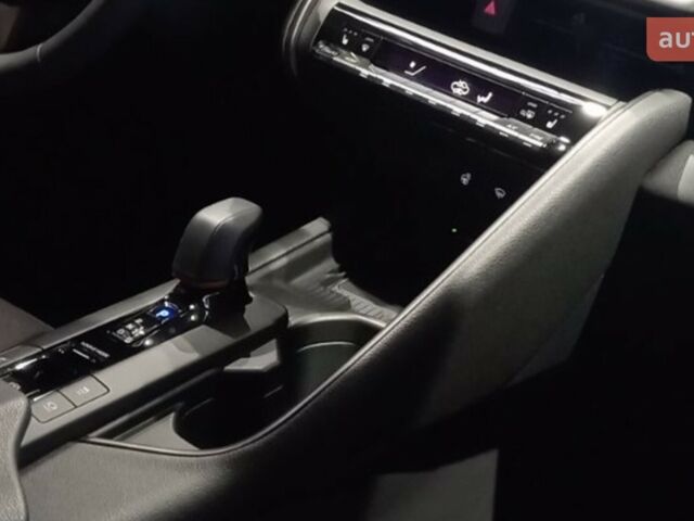 Тойота C-HR, объемом двигателя 1.99 л и пробегом 0 тыс. км за 39009 $, фото 32 на Automoto.ua