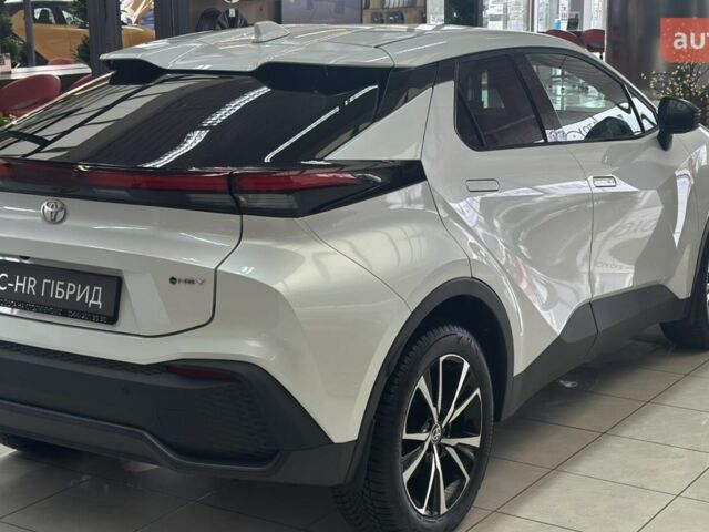 купить новое авто Тойота C-HR 2024 года от официального дилера Тойота на Столичному Тойота фото