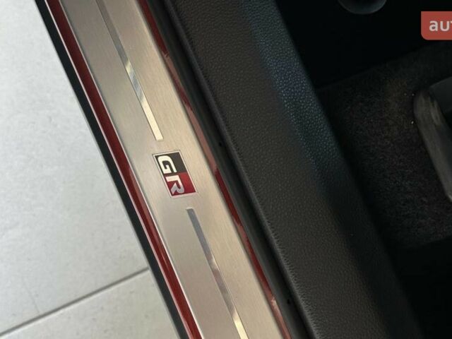 Тойота C-HR, объемом двигателя 1.99 л и пробегом 0 тыс. км за 43956 $, фото 12 на Automoto.ua