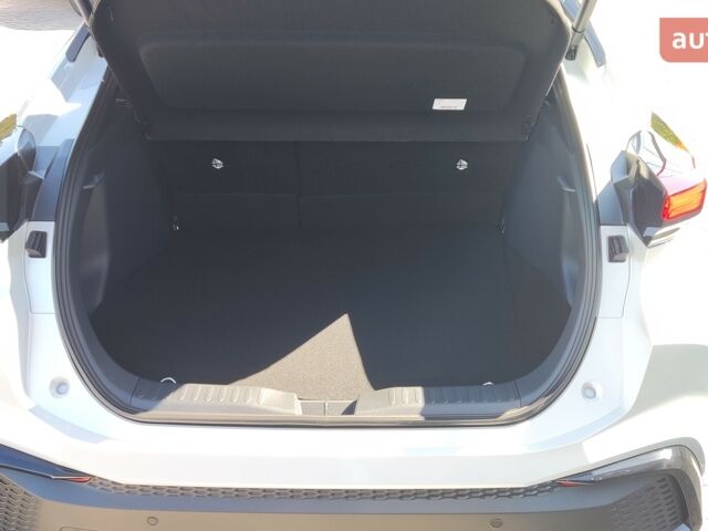 Тойота C-HR, объемом двигателя 1.8 л и пробегом 0 тыс. км за 41221 $, фото 16 на Automoto.ua