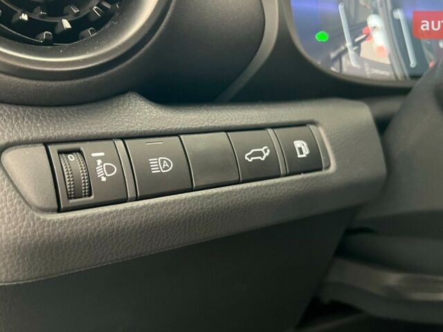 Тойота C-HR, объемом двигателя 1.8 л и пробегом 0 тыс. км за 39067 $, фото 19 на Automoto.ua