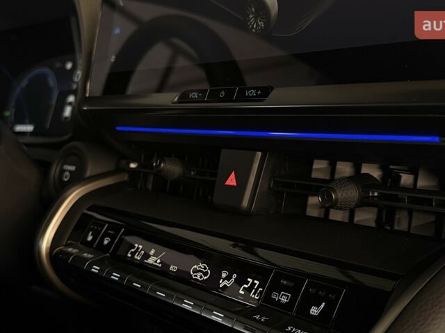 Тойота C-HR, об'ємом двигуна 1.99 л та пробігом 0 тис. км за 42000 $, фото 15 на Automoto.ua