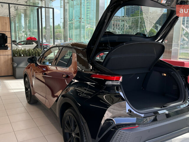 Тойота C-HR, об'ємом двигуна 1.99 л та пробігом 0 тис. км за 46540 $, фото 26 на Automoto.ua