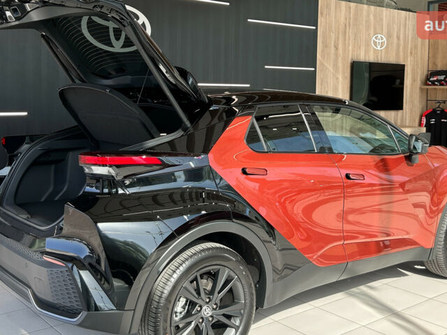 Тойота C-HR, об'ємом двигуна 1.99 л та пробігом 0 тис. км за 46540 $, фото 27 на Automoto.ua