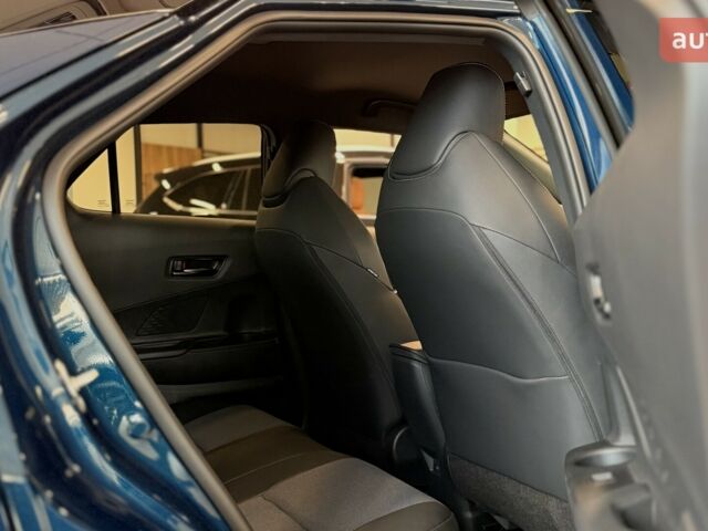 Тойота C-HR, объемом двигателя 1.8 л и пробегом 0 тыс. км за 39994 $, фото 21 на Automoto.ua