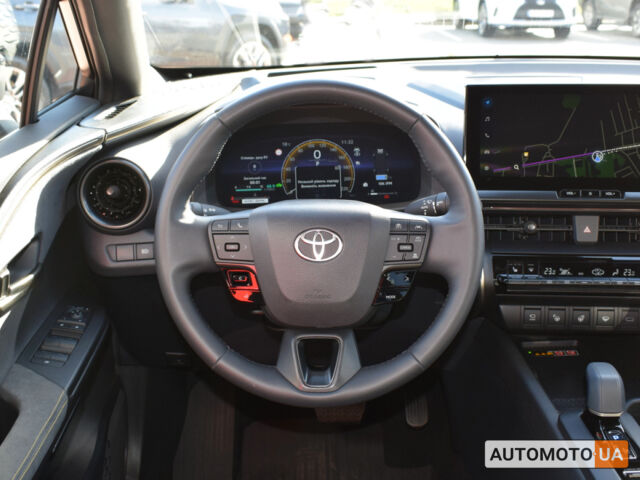 Желтый Тойота C-HR, объемом двигателя 2 л и пробегом 17 тыс. км за 38900 $, фото 12 на Automoto.ua