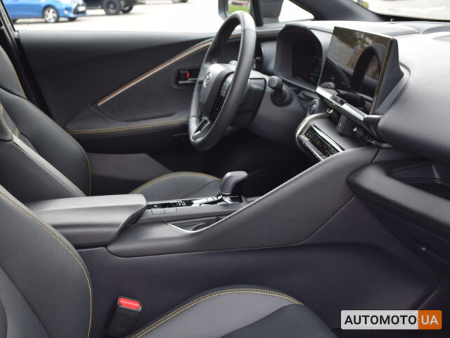 Желтый Тойота C-HR, объемом двигателя 2 л и пробегом 17 тыс. км за 38900 $, фото 5 на Automoto.ua