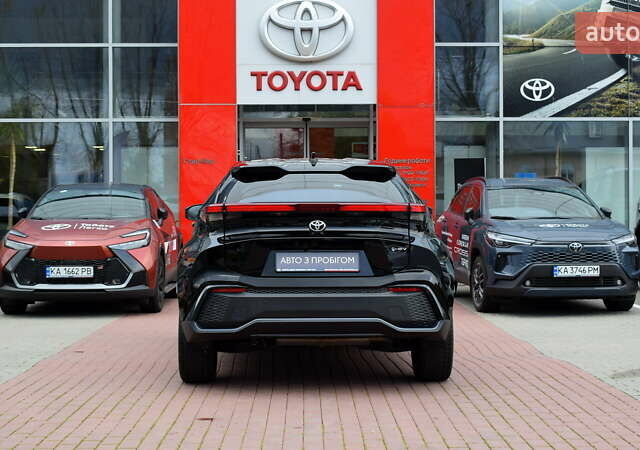 Жовтий Тойота C-HR, об'ємом двигуна 1.99 л та пробігом 17 тис. км за 39200 $, фото 3 на Automoto.ua