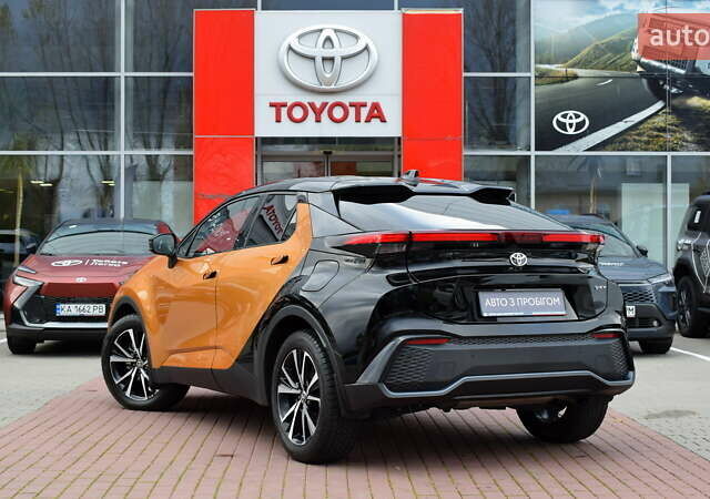Жовтий Тойота C-HR, об'ємом двигуна 1.99 л та пробігом 17 тис. км за 39200 $, фото 1 на Automoto.ua