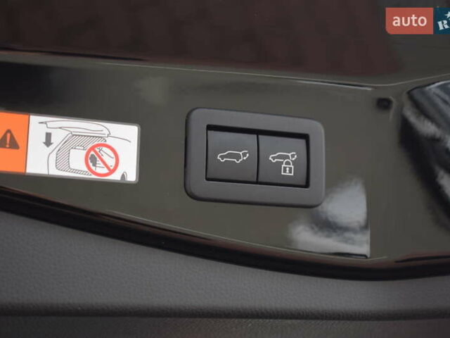 Жовтий Тойота C-HR, об'ємом двигуна 1.99 л та пробігом 17 тис. км за 39200 $, фото 24 на Automoto.ua