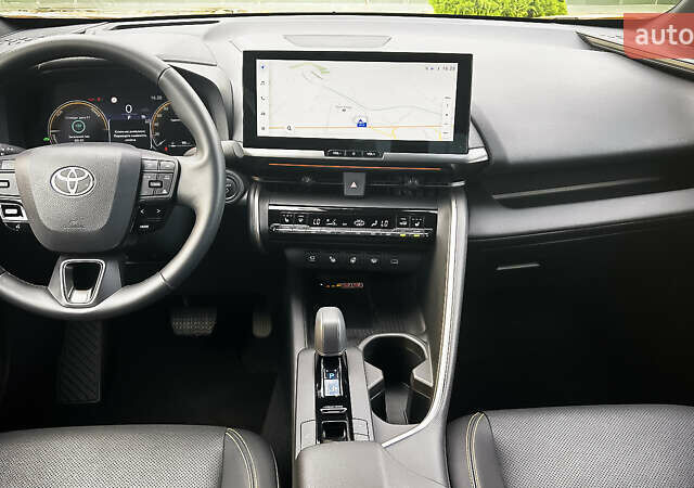 Желтый Тойота C-HR, объемом двигателя 1.99 л и пробегом 7 тыс. км за 43397 $, фото 15 на Automoto.ua