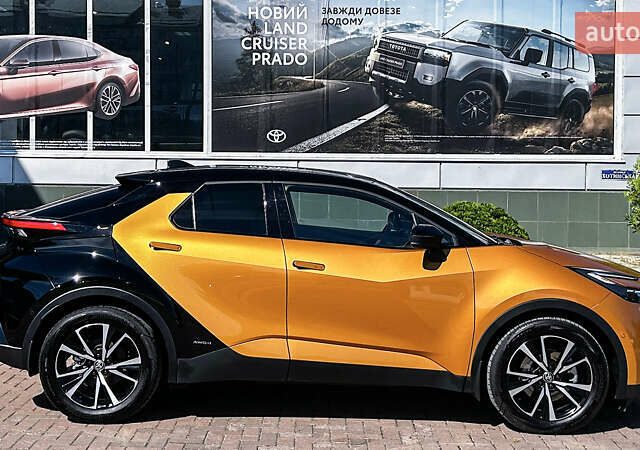 Тойота C-HR 2024 у Чернівцях на Automoto.ua Жовтий Тойота C-HR, об'ємом двигуна 1.99 л та пробігом 7 тис. км за 42724 $, фото 3 на Automoto.ua
