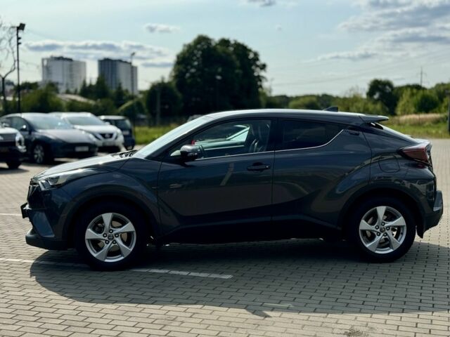 Серый Тойота C-HR, объемом двигателя 1.2 л и пробегом 106 тыс. км за 18200 $, фото 7 на Automoto.ua